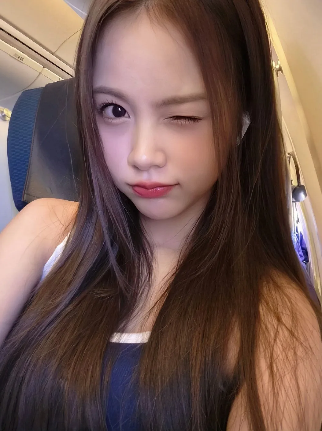 170 Stylish Selfie Captions for Instagram to Match Your Mood